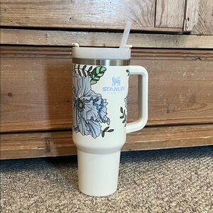 Stanley Blue Floral White insulated cup